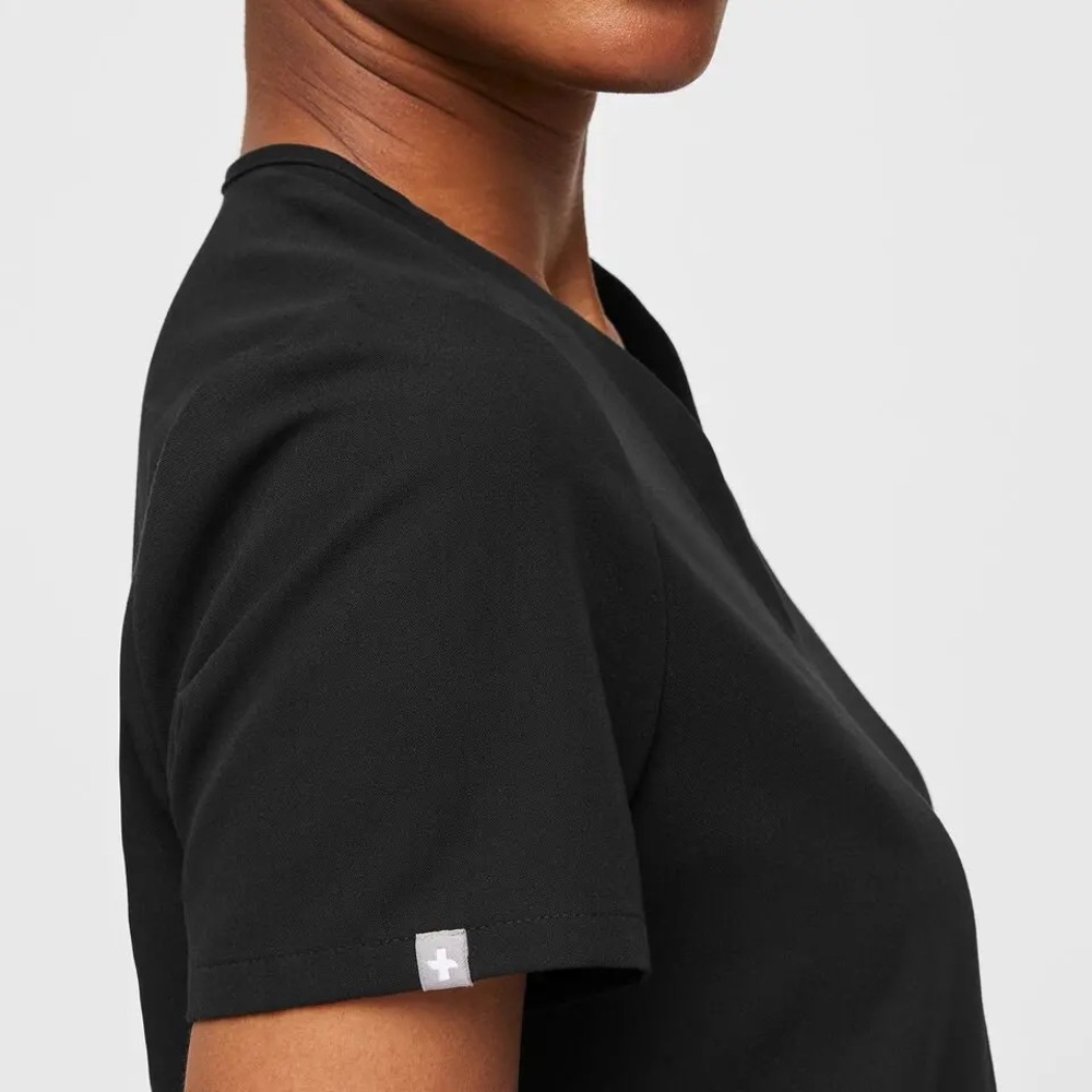 FIGS SCRUB TOP - Picture 6 of 10